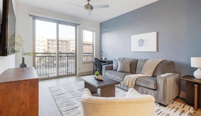 Landing | Beautiful 1BD, Pool, Clubhouse