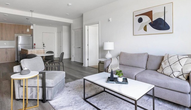 Landing | Beautiful 1BD, Gym, Rooftop Lounge