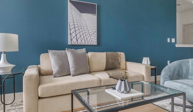 Landing | Chic 1BD, Gym, Pool