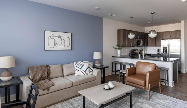 Landing | Chic 1BD, Pool, Clubhouse