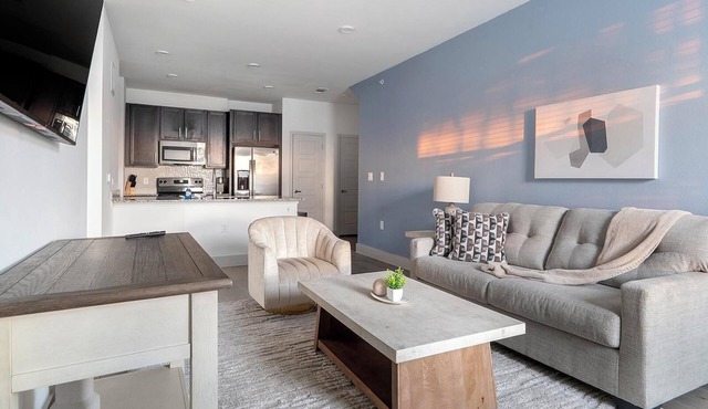 Landing | Chic 1BD, Pool, Gym