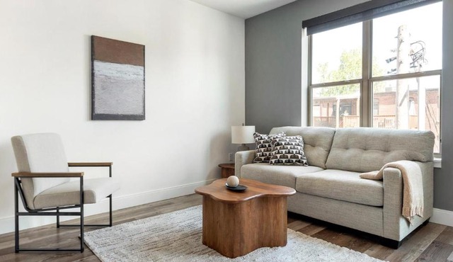 Landing Modern 1BD Gym Yoga Studio