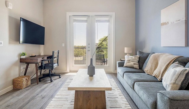 Landing | Modern 1BD, Gym, Clubhouse