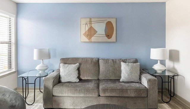 Landing | Modern 2BD, Pool, Clubhouse