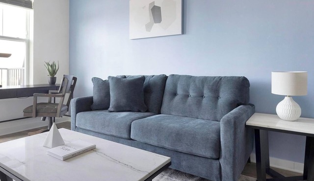 Landing | Spectacular 1BD, Pool, Gym