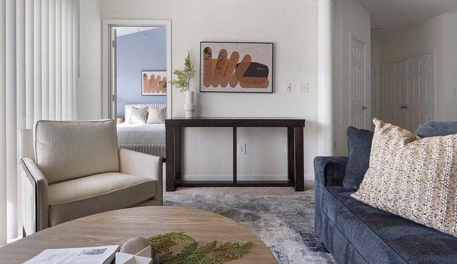 Landing | Spectacular 2BD, Gym
