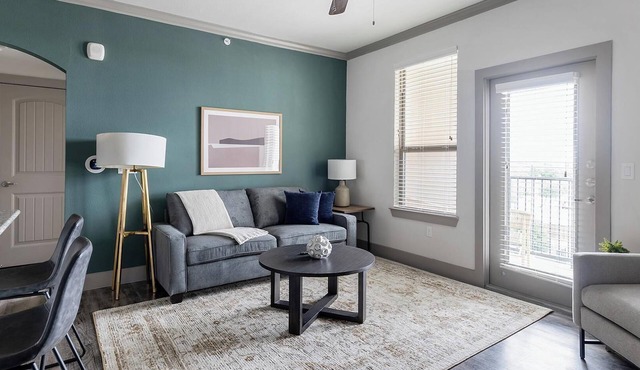Landing | Stylish 1BD, Courtyard, Gym