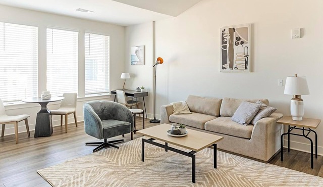 Landing | Stylish 1BD, Courtyard, Gym