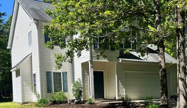Large Charming Home in Charlotte- safe, family friendly, and close to Carowinds