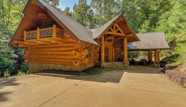 Laurelwood Lodge Theater Hot Tub 5BR Family Games