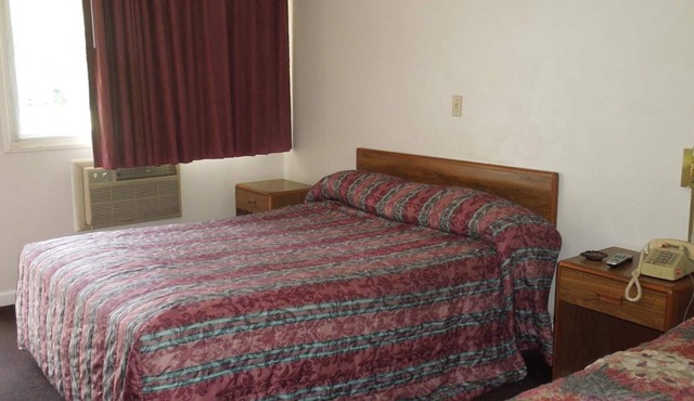 Lee's Motel