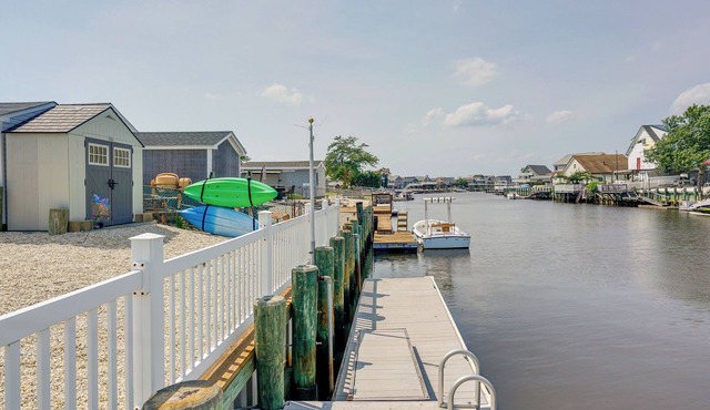 Little Egg Harbor Township Home w/ Patio & Kayaks!