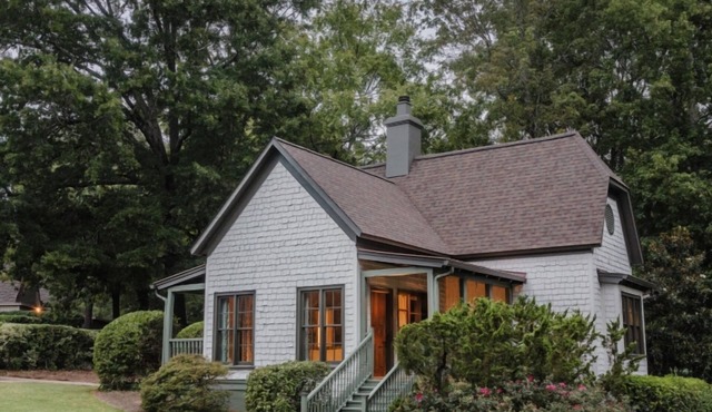 Living the Cottage Suite Life & Outdoor Adventure Awaits! Pool, Spa & Fitness
