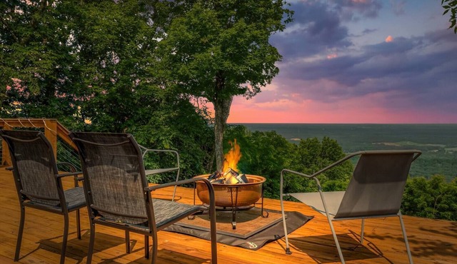 Longview Cottage | Mountain View, Sunset, Fire Pit