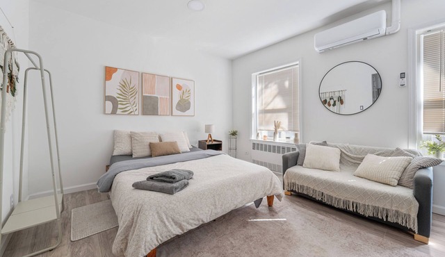 Lovely Kips Bay Studio Retreat!