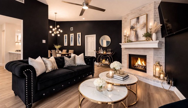 Luxury 2BR Retreat Near The Domain Marble Showers + New Remodel