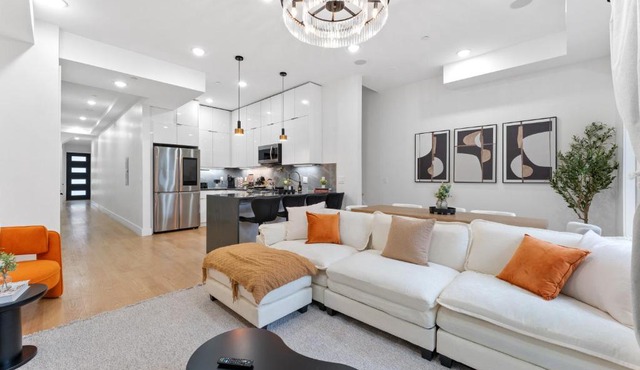 Luxury 3BR Backyard Oasis Close to NYC FirePit