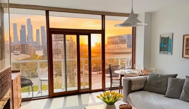 Luxury Apt W/NYC Skyline Views & Fast Transit!