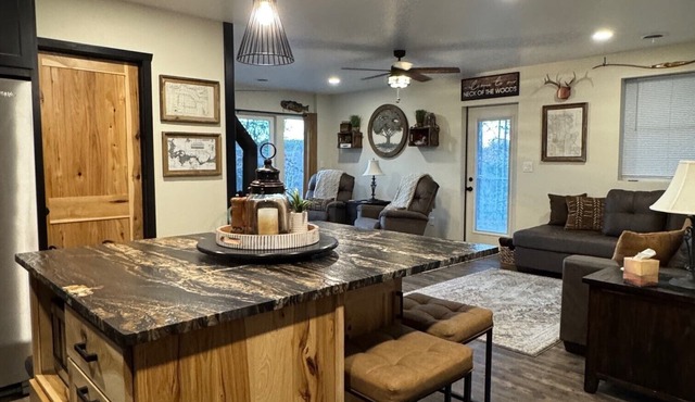 Luxury creekside cabin near High Falls with views, fire pit & trails nearby in Crivitz