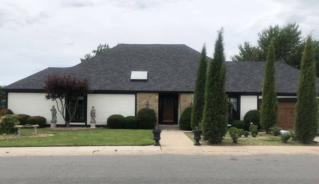 Luxury lake living 12 minutes from FIFA World Cup stadium