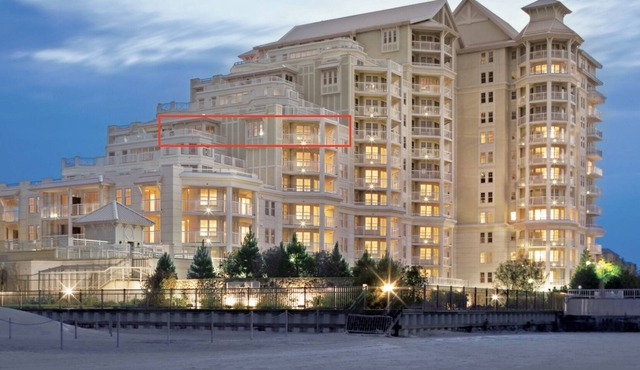 Luxury Oceanfront 4 Bedroom with Beach Service - August 5th-12th 8,000