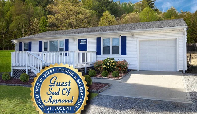Magnificent Location! Clean 3-Bedroom Home!