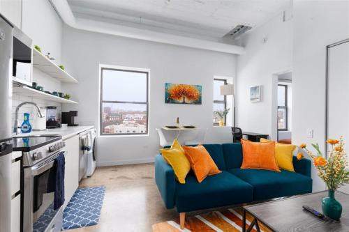 Majestic Modern Style Beach Front Rooftop WFH Gym