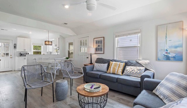 Margate Bungalow by the Beach II
