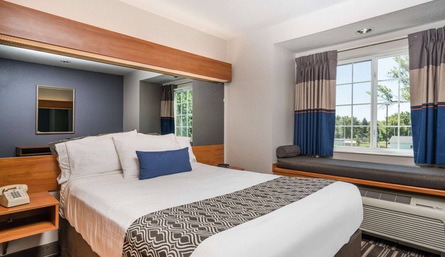 Microtel Inn & Suites by Wyndham Springfield
