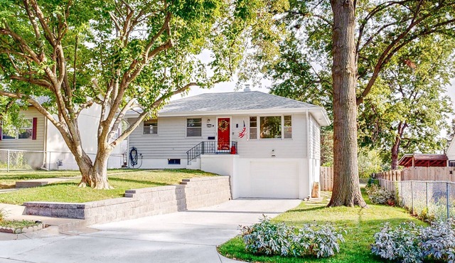 Mid-Century Modern Hidden Gem