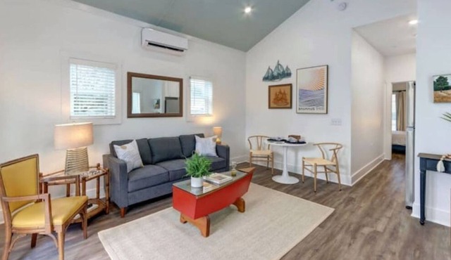MidShipTury Cottage - 5 minutes to Sav / 10 to TYB