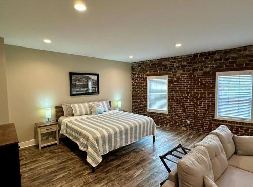 Mill View Suite - River Rock Inn