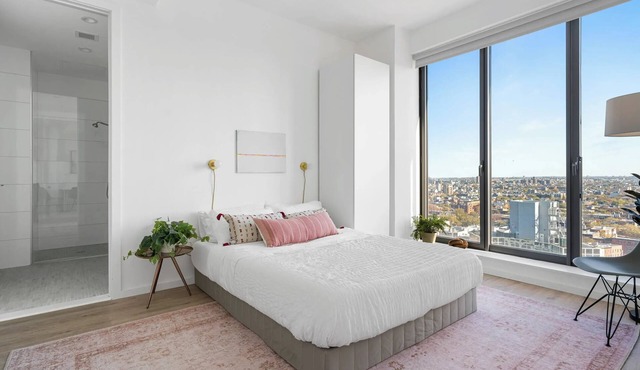 Modern 1BR at The Axel - Prime Brooklyn Location