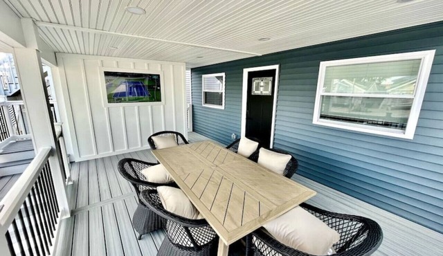Modern 3BR, 2BA Retreat in Anglesea