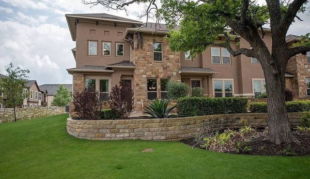 Modern 4BR Home Near Cedar Park