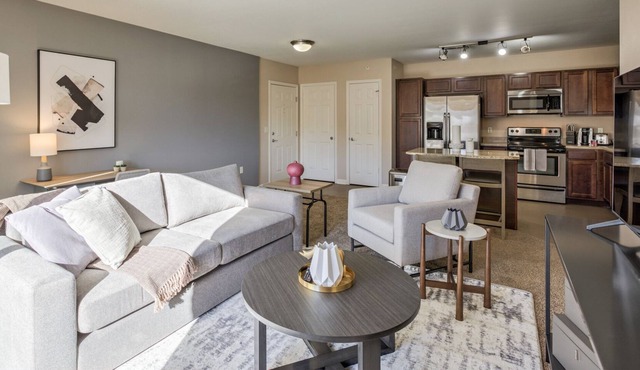 Modern Apartment in Prime Location (ID8073X25)
