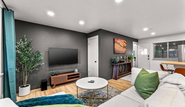 Modern Arvada Suite | Sauna & Games