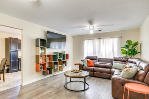 Modern Gem: 18 Mi to Downtown Columbia!