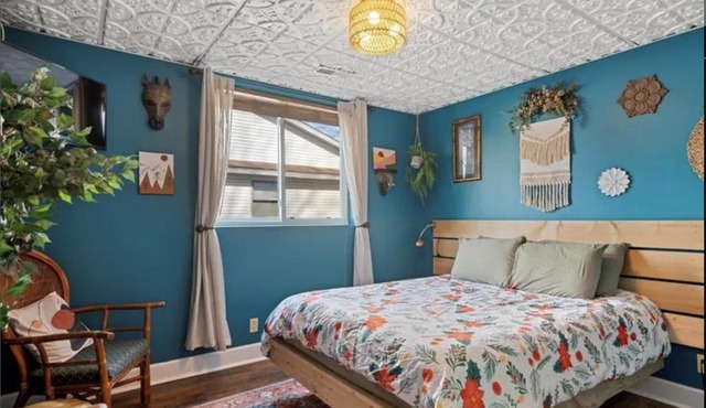 Monroe Street Suites