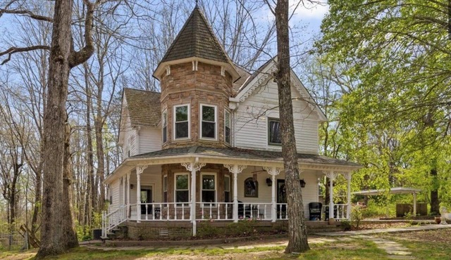 Mountain Victorian