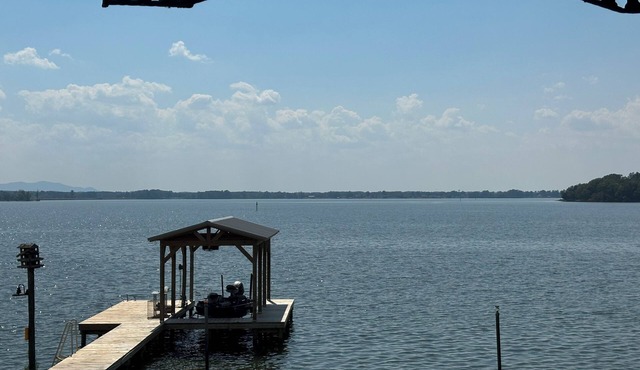 Nanny & Pa's Place - with Private Boat Ramp and Dock