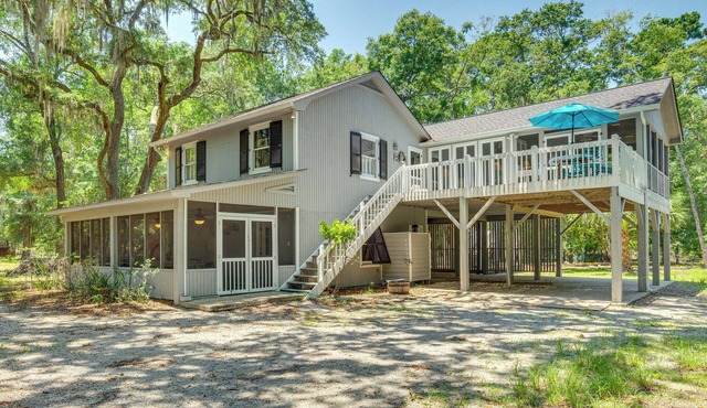 Near Edisto Beach State Park: Home w/Lanais!