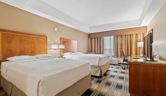 Near NYC Welcoming Double Suite Sleeps 4 Prime Location