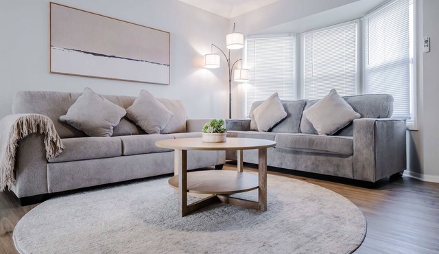 New! 3 BR | King + Queen | Game Room | Near I-80