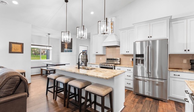New Luxury Home in Rochester