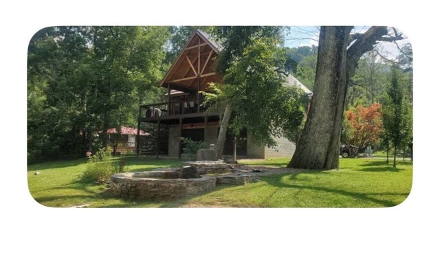New Riverfront Cabin on shaver fork, Hot Tub, FirePit, Fishing, Kayaking, Hiking in Elkins