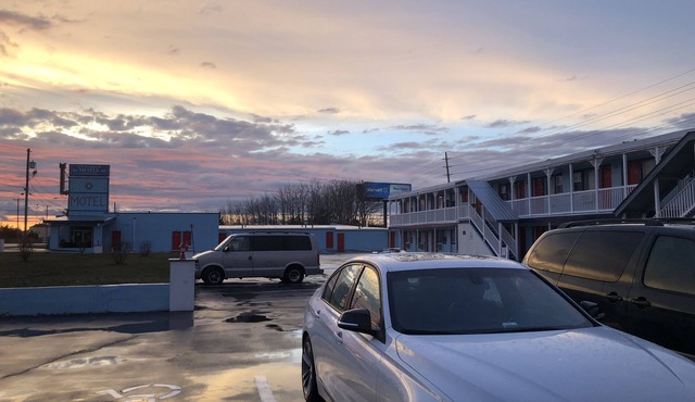 New Sea Breeze Motel