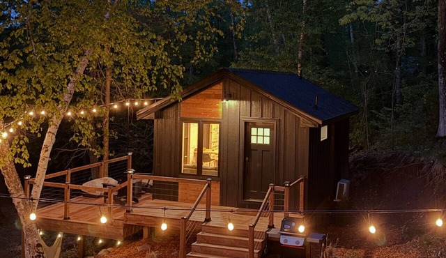 New! Tiny House Couples Retreat, Outdoor Shower