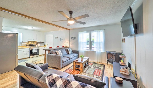 Newland Gem in Golf Community w/Pool Access!