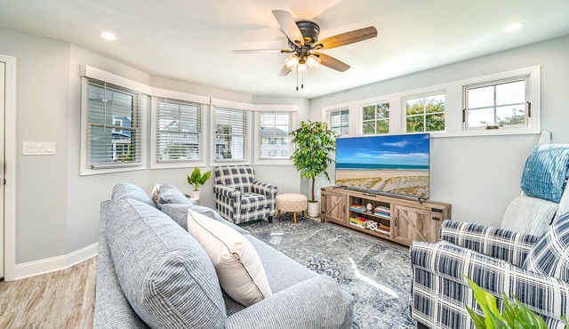 Newly Renovated 3BR/2BA Condo-Modern Comfort Near Ocean City Beach!